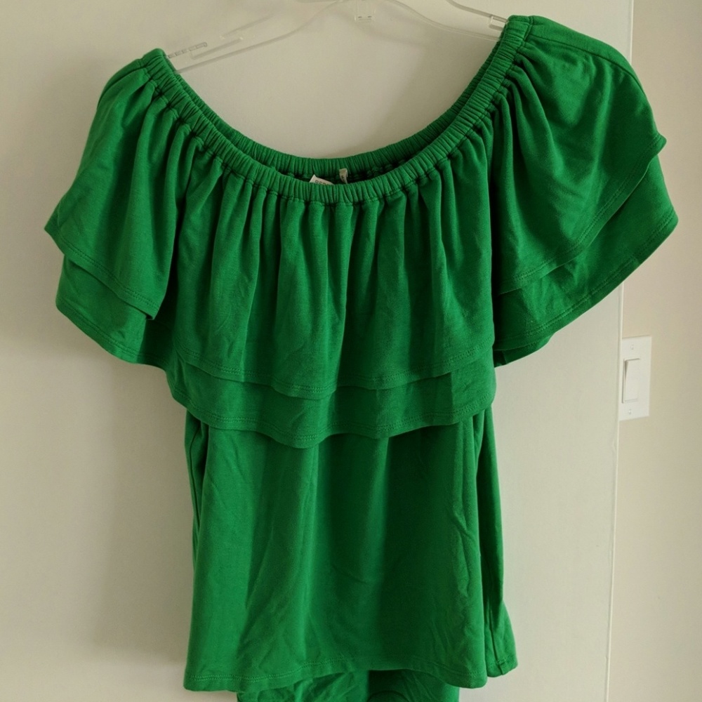 Kelly Green off the shoulder top sz L